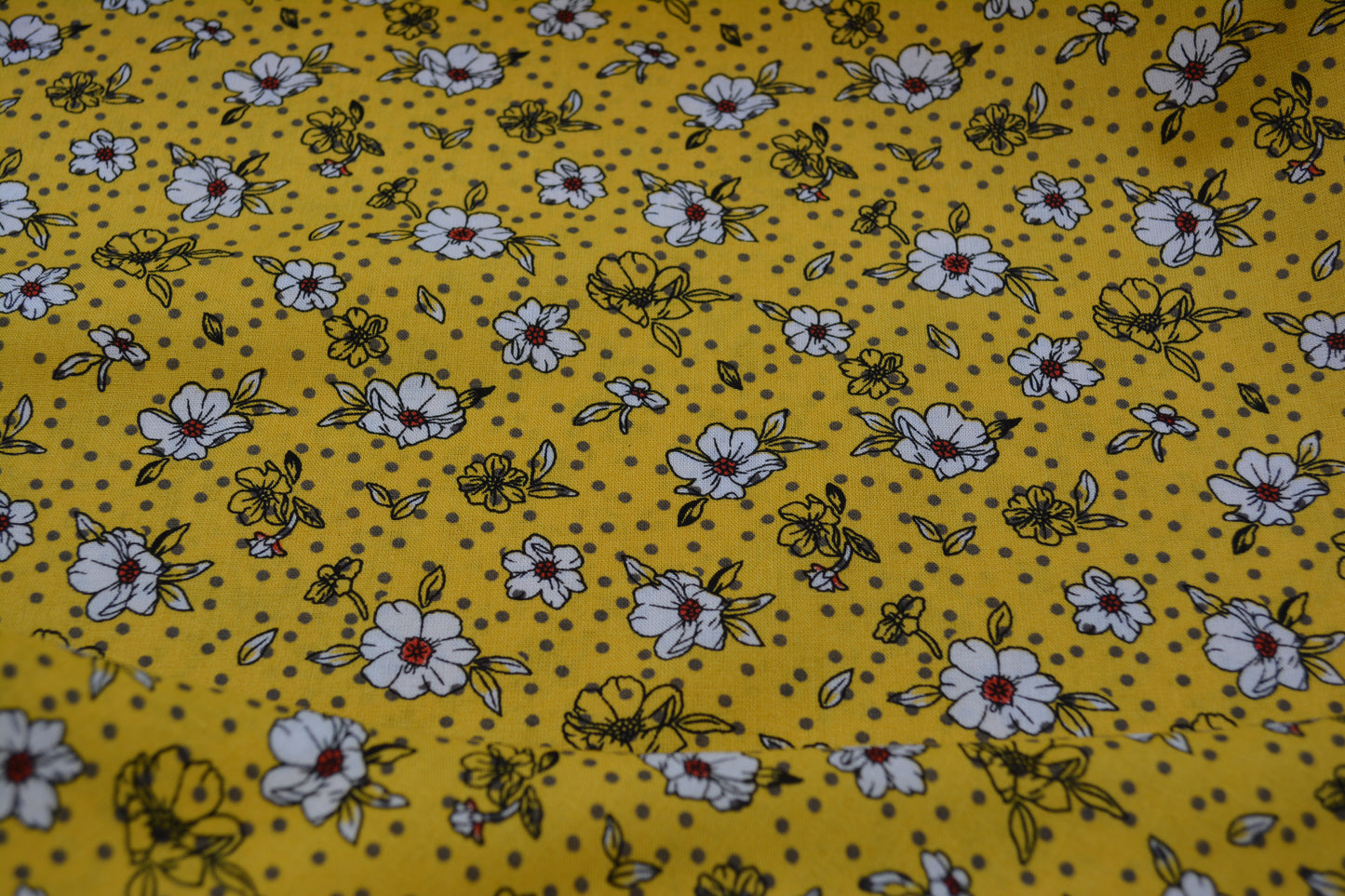 Viscose Fabric - Ditsy Daisy - Golden Sands